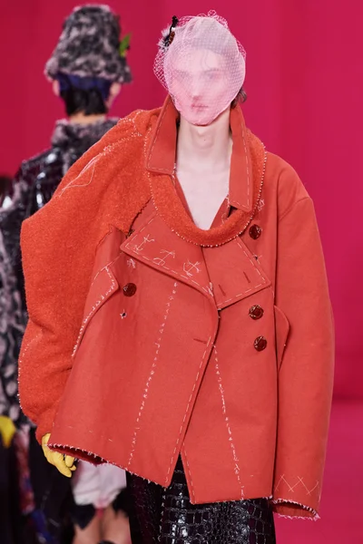 Look 69